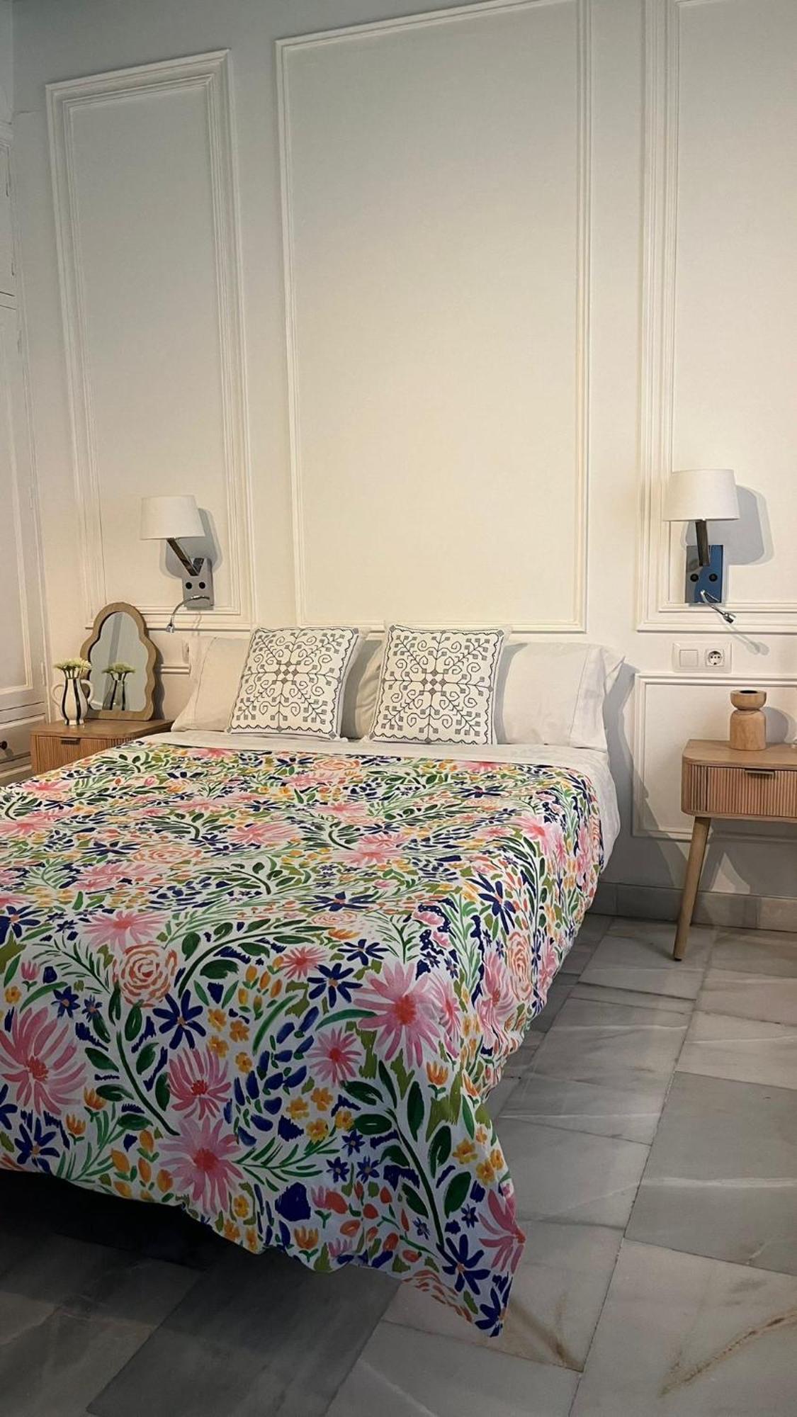 Apartamento En Casco Antiguo - Plaza De La Gavidia Séville Extérieur photo